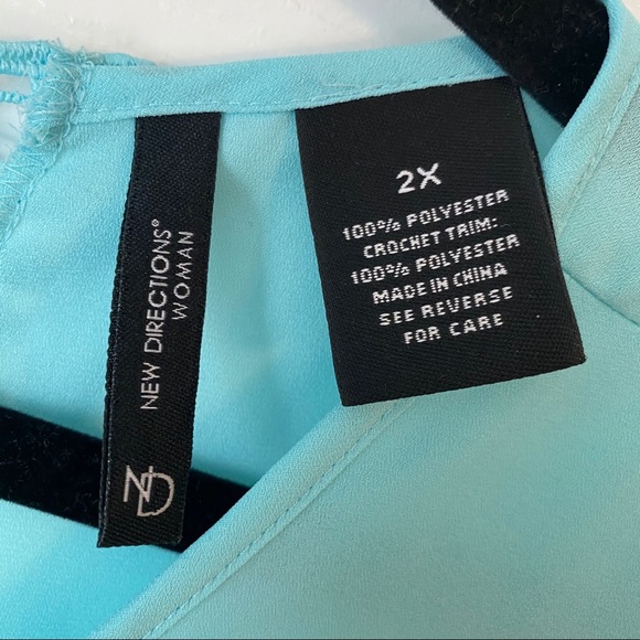 New Directions Crochet Back Blouse - Picture 2 of 5